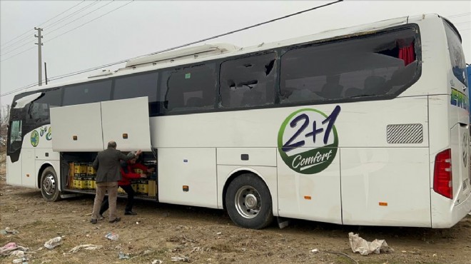 Afyonkarahisar da yolcu otobüsü traktöre çarptı